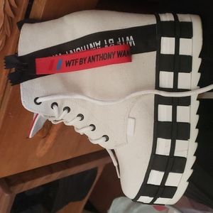 Platform shoes canvas size 8.5